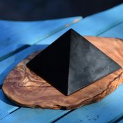   Sungit piramis tr tiszttshoz, 5x5 cm (eredetisget igazol certifikttal)